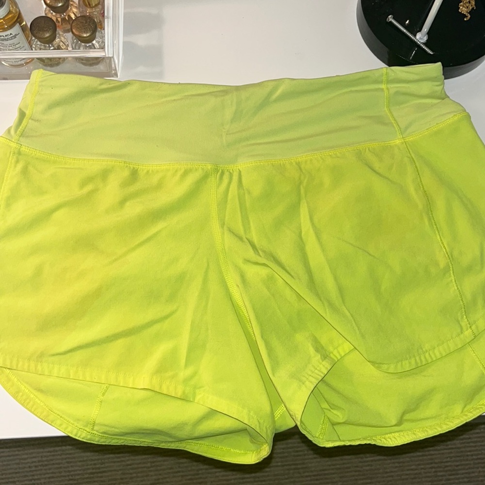 HIGHLIGHT YELLOW lulu speed up shorts size 8